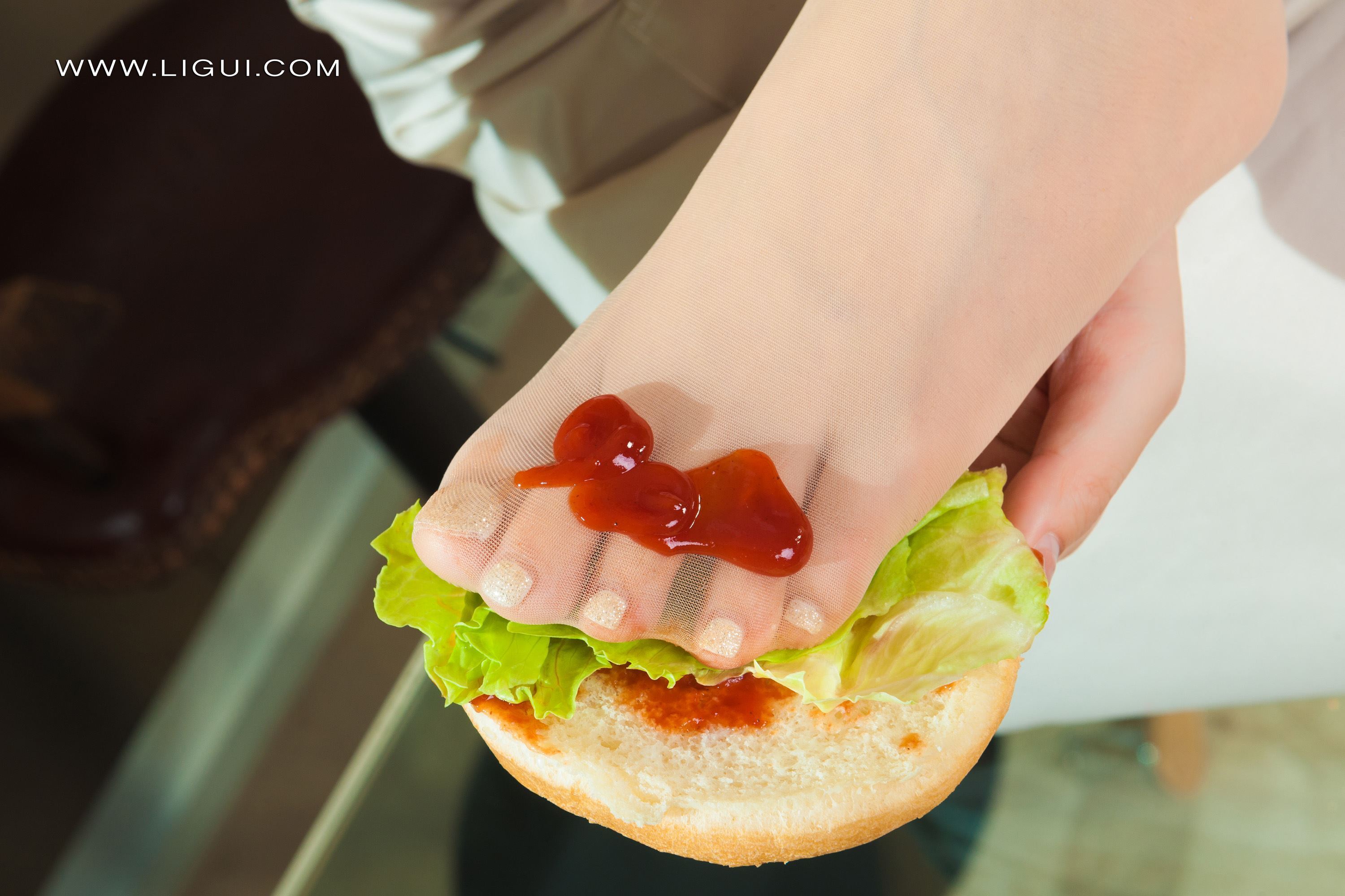 Ligui丽柜 2022.03.18 《莲食记-超级汉堡》小智贤&小七